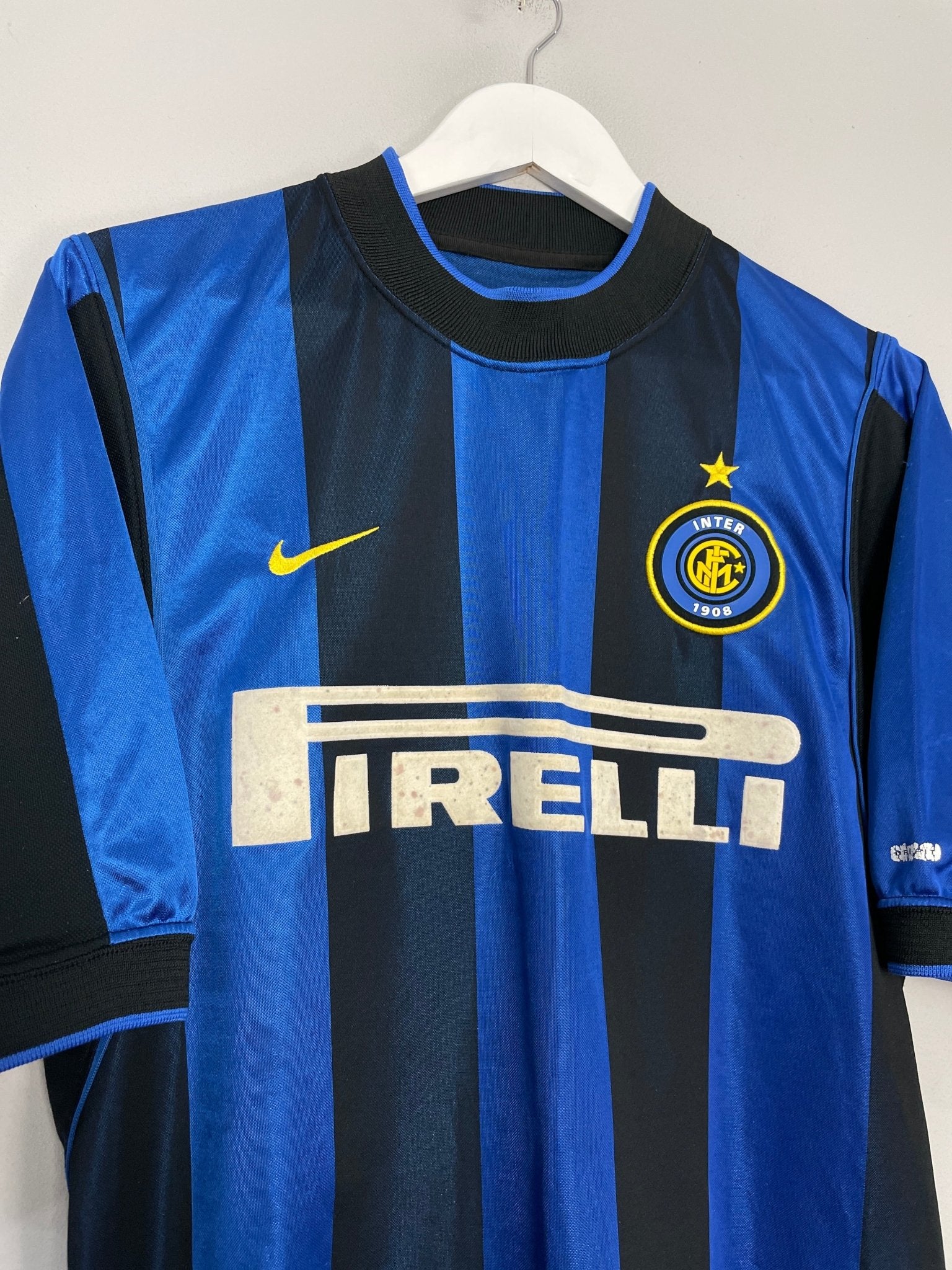 Shop 2000/01 INTER MILAN RONALDO #9 HOME SHIRT (M) NIKE, classic football shirts, vintage football shirts & retro soccer jerseys at Cult Kits