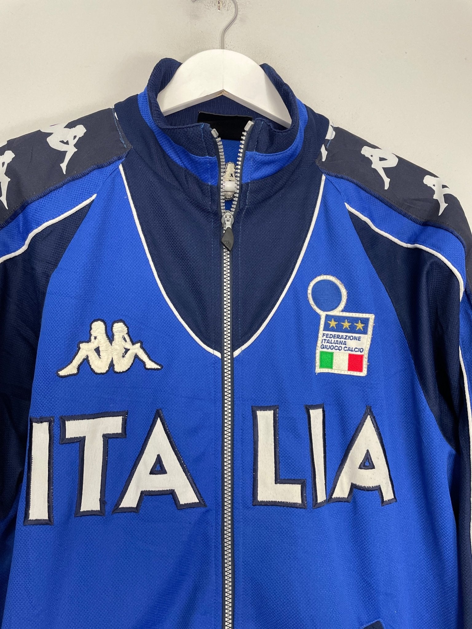 Shop 2000/01 ITALY FULL TRACKSUIT (XL) KAPPA, classic football shirts, vintage football shirts & retro soccer jerseys at Cult Kits