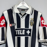 2000/01 JUVENTUS HOME SHIRT (M) LOTTO - Cult Kits - Medium - Buy Vintage Football Shirts, Authentic Retro Football Shirts For Sale, Classic Football Shirts & Soccer Jersey
