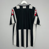 Shop 2000/01 JUVENTUS HOME SHIRT (M) LOTTO, classic football shirts, vintage football shirts & retro soccer jerseys at Cult Kits