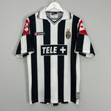 Shop 2000/01 JUVENTUS HOME SHIRT (M) LOTTO, classic football shirts, vintage football shirts & retro soccer jerseys at Cult Kits
