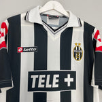 Shop 2000/01 JUVENTUS HOME SHIRT (M) LOTTO, classic football shirts, vintage football shirts & retro soccer jerseys at Cult Kits