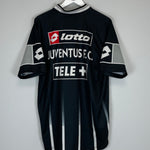 Shop 2000/01 JUVENTUS TRAINING SHIRT (XL) LOTTO, classic football shirts, vintage football shirts & retro soccer jerseys at Cult Kits
