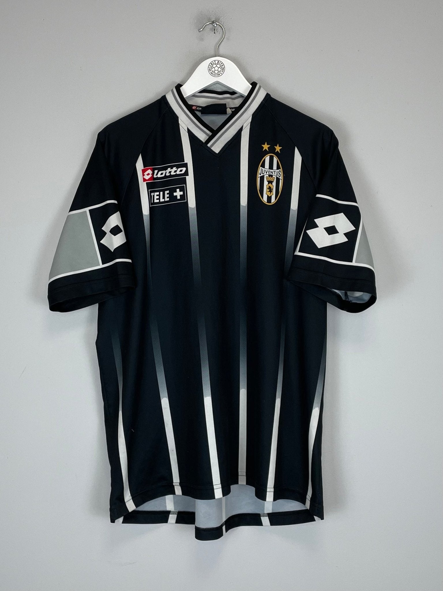 Shop 2000/01 JUVENTUS TRAINING SHIRT (XL) LOTTO, classic football shirts, vintage football shirts & retro soccer jerseys at Cult Kits