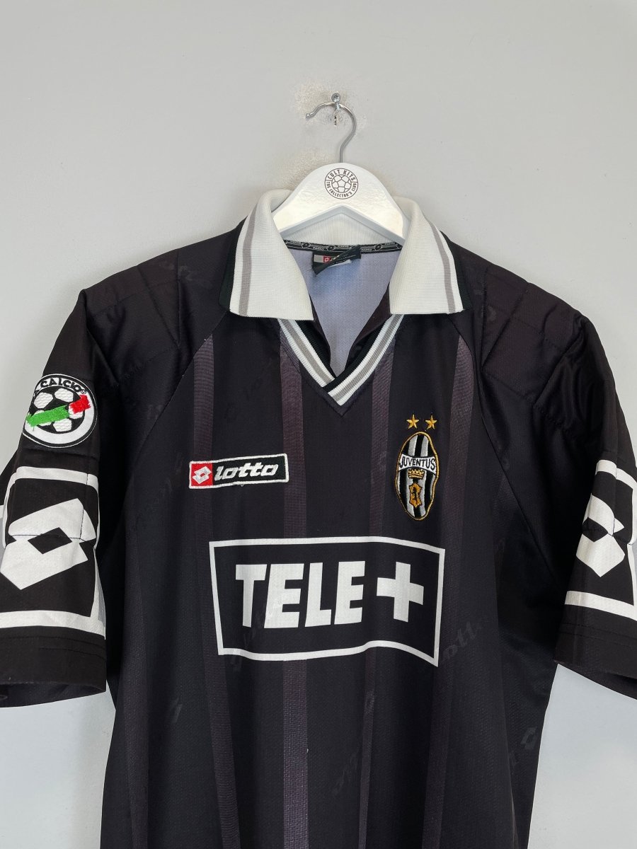 2000/01 JUVENTUS VAN DER SAR 1 GK SHIRT (L) LOTTO - Cult Kits - Large - Buy Vintage Football Shirts, Authentic Retro Football Shirts For Sale, Classic Football Shirts & Soccer Jersey