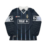 Buy 2000/01 Juventus Van Der Sar 1 GK Shirt (M) Lotto ~ Free worldwide shipping ~ Authentic Vintage Football Shirts from Cult Kits