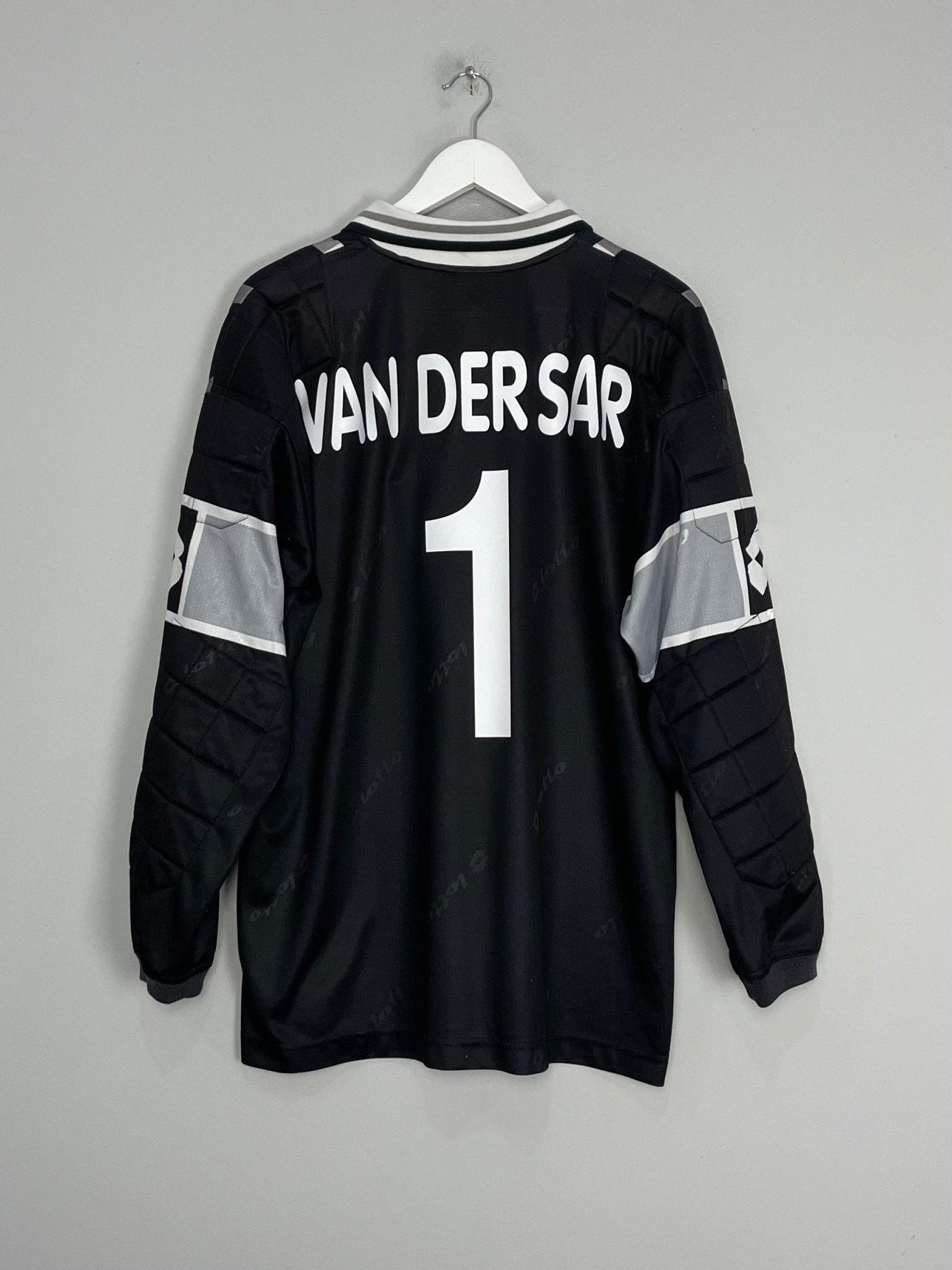 Shop 2000/01 JUVENTUS VAN DER SAR #1 GK SHIRT (XL) LOTTO, classic football shirts, vintage football shirts & retro soccer jerseys at Cult Kits