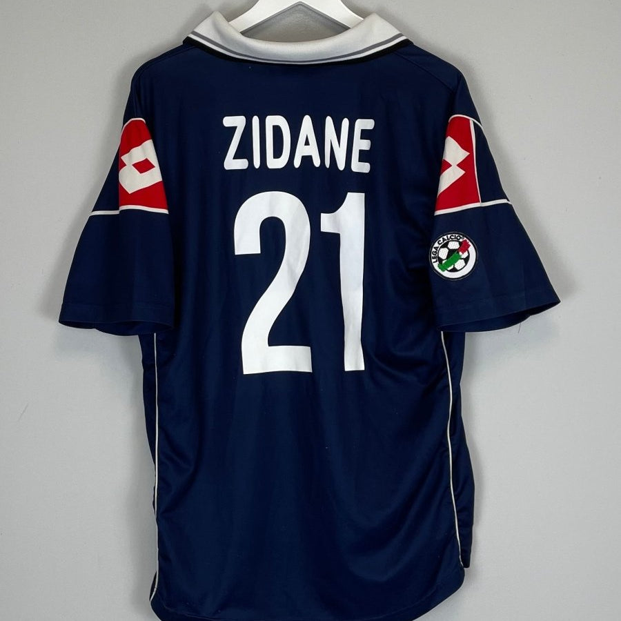 2000/01 JUVENTUS ZIDANE 15 THIRD SHIRT (M) LOTTO - Cult Kits - Medium - Buy Vintage Football Shirts, Authentic Retro Football Shirts For Sale, Classic Football Shirts & Soccer Jersey