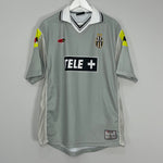 Shop 2000/01 JUVENTUS ZIDANE #21 AWAY SHIRT (L) LOTTO, classic football shirts, vintage football shirts & retro soccer jerseys at Cult Kits