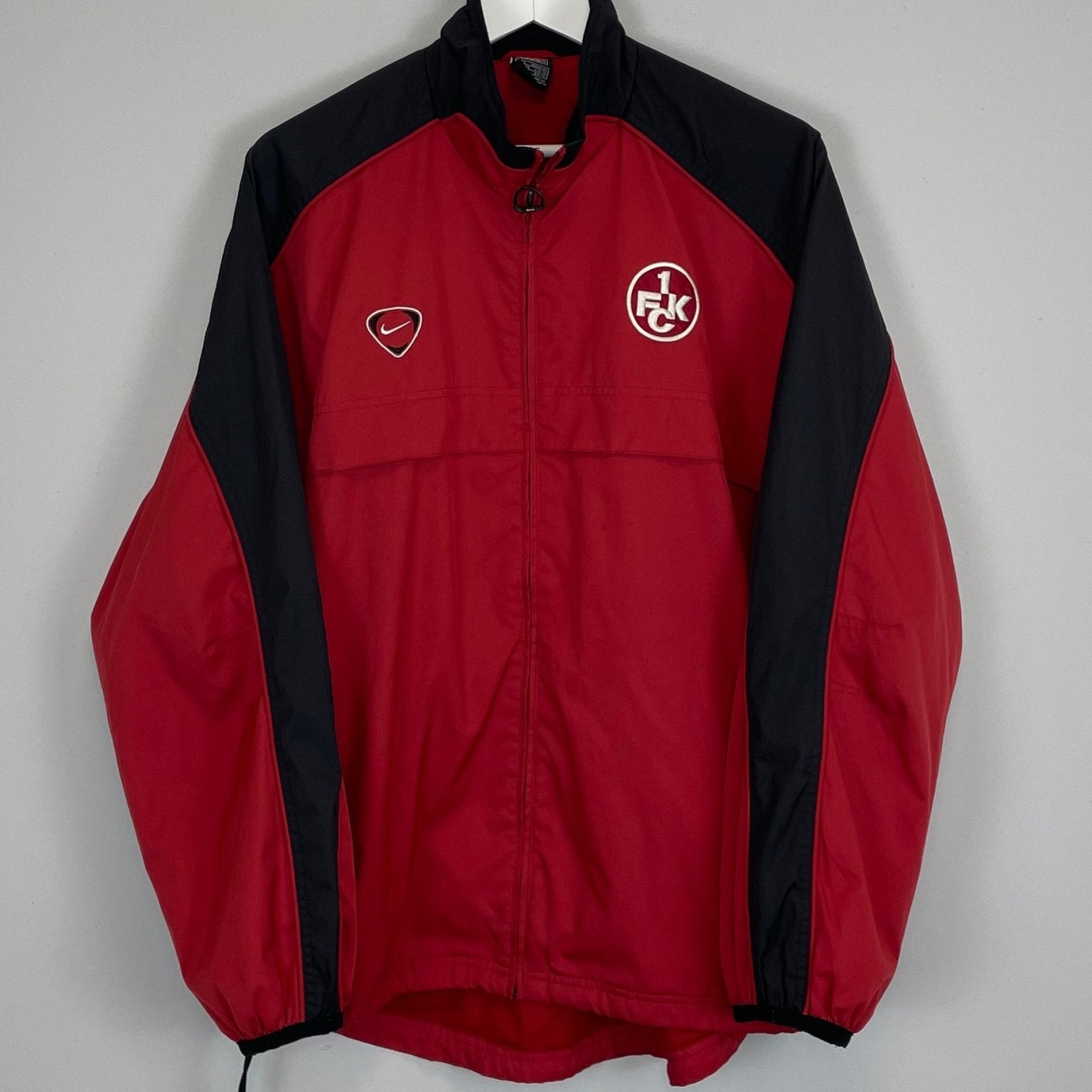 Shop 2000/01 KAISERSLAUTERN TRAINING JACKET (L) NIKE, classic football shirts, vintage football shirts & retro soccer jerseys at Cult Kits