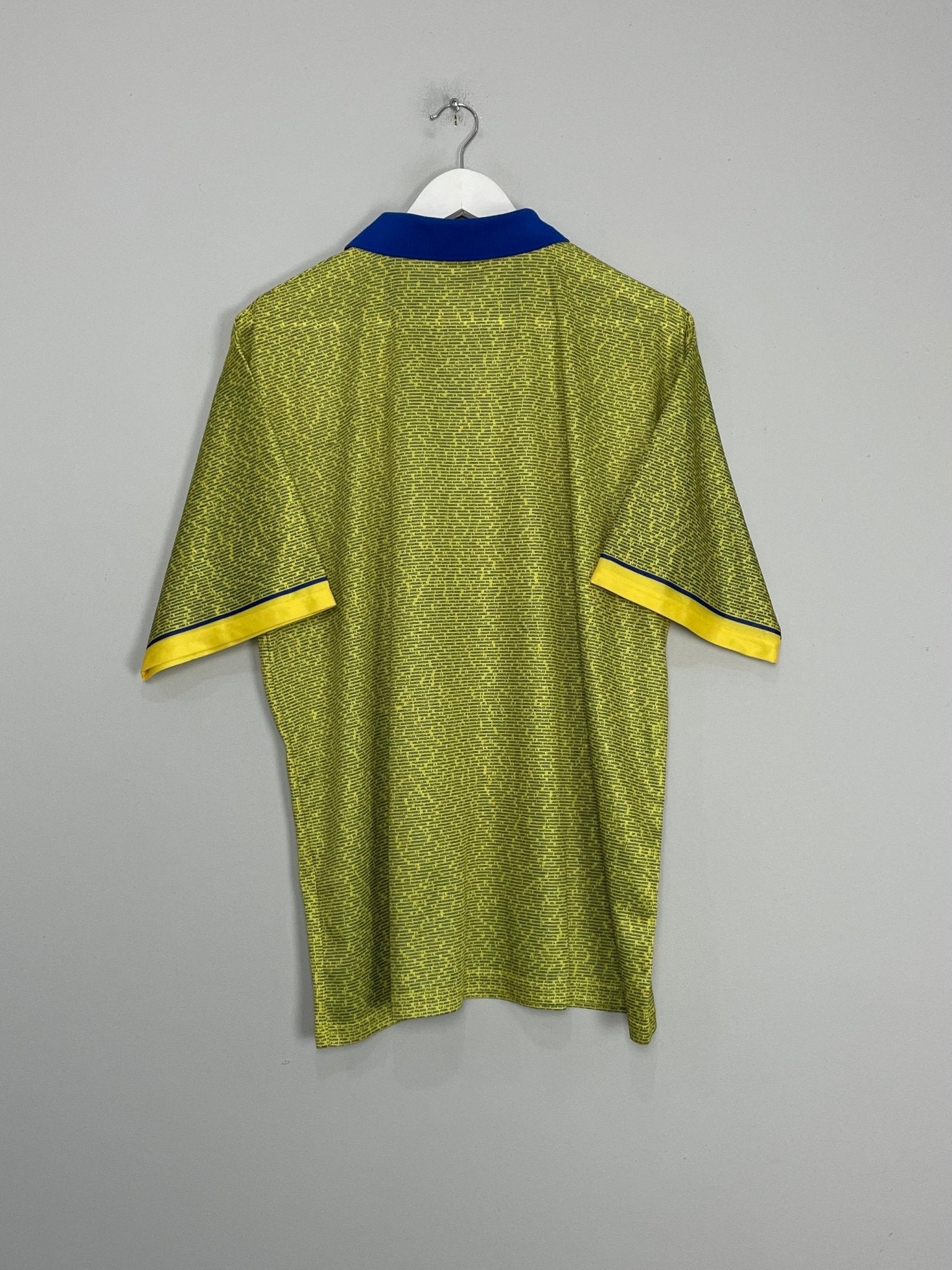 Shop 2000/01 LAS PALMAS *SPECIAL EDITION* SHIRT (L) PUMA, classic football shirts, vintage football shirts & retro soccer jerseys at Cult Kits