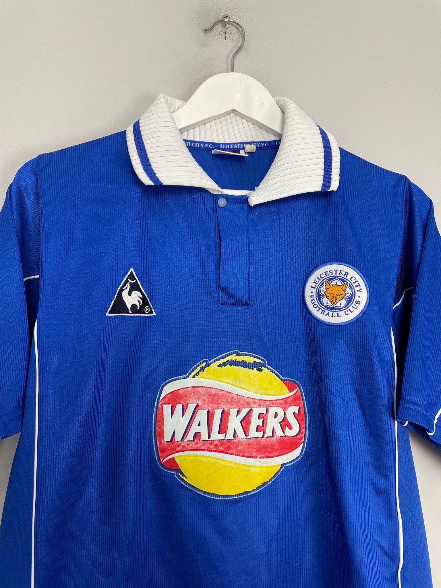 Shop 2000/01 LEICESTER CITY #5 HOME SHIRT (M) LE COQ, classic football shirts, vintage football shirts & retro soccer jerseys at Cult Kits