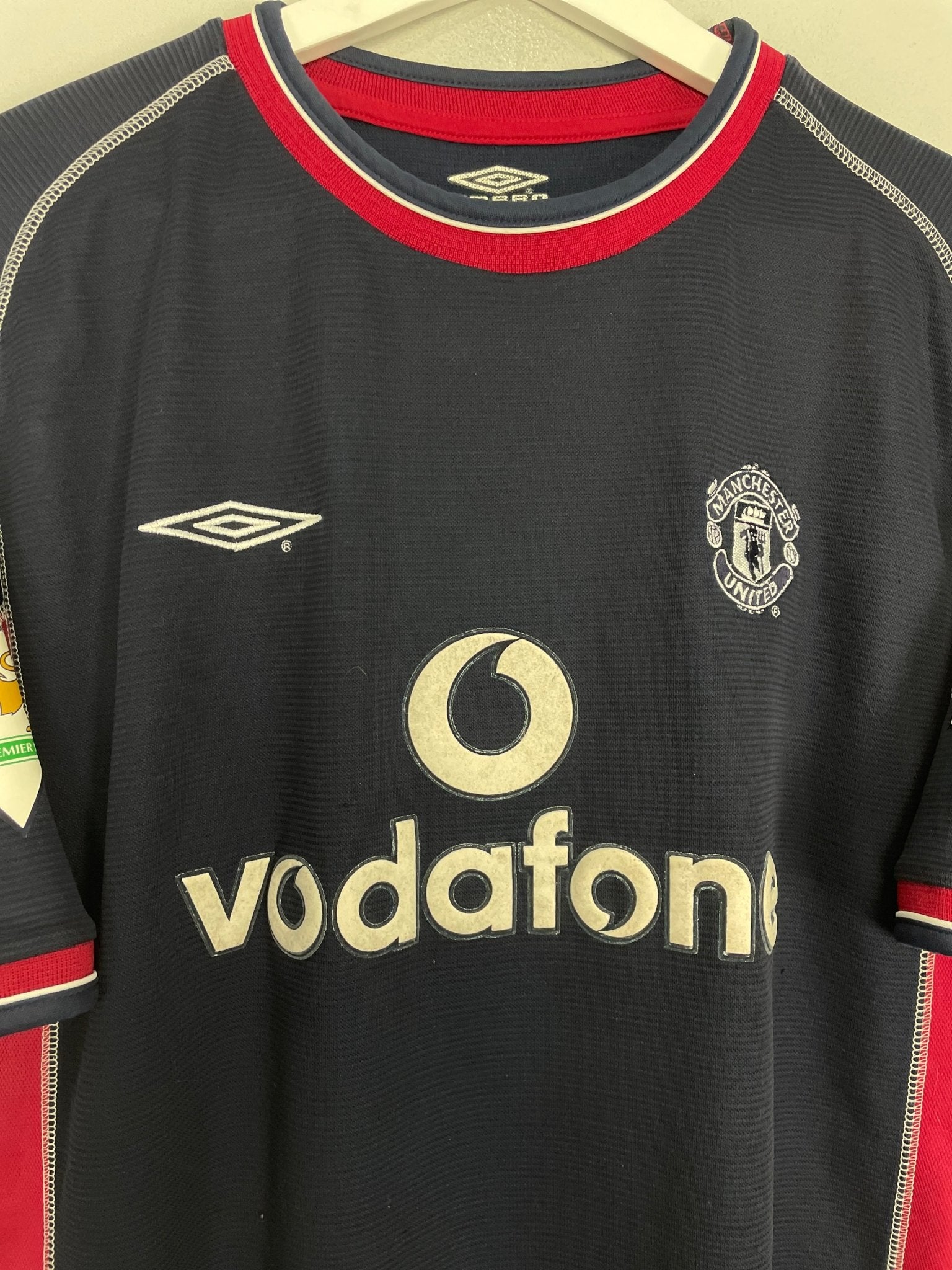 Shop 2000/01 MANCHESTER UNITED BECKHAM #7 THIRD SHIRT (L) UMBRO, classic football shirts, vintage football shirts & retro soccer jerseys at Cult Kits