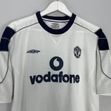 Shop 2000/01 MANCHESTER UNITED VERON #4 AWAY SHIRT (M) UMBRO, classic football shirts, vintage football shirts & retro soccer jerseys at Cult Kits