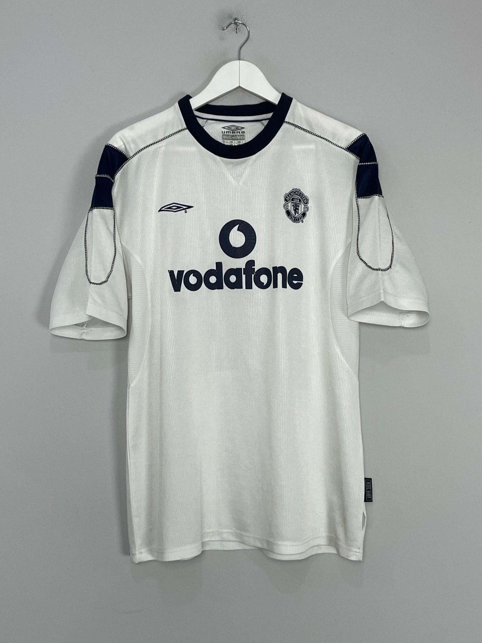 Shop 2000/01 MANCHESTER UNITED VERON #4 AWAY SHIRT (M) UMBRO, classic football shirts, vintage football shirts & retro soccer jerseys at Cult Kits
