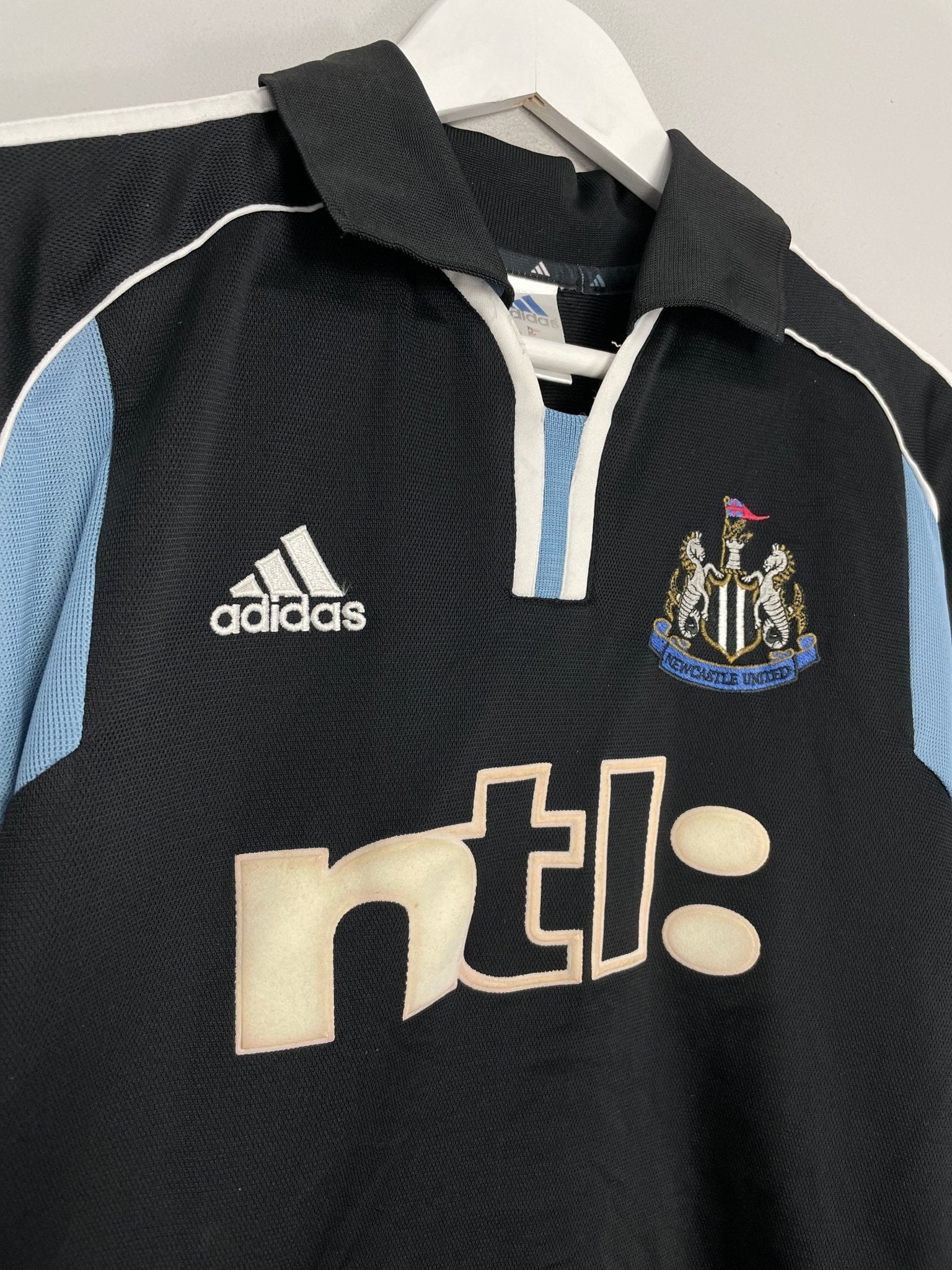 Shop 2000/01 NEWCASTLE UNITED SHEARER #9 AWAY SHIRT (S) ADIDAS, classic football shirts, vintage football shirts & retro soccer jerseys at Cult Kits