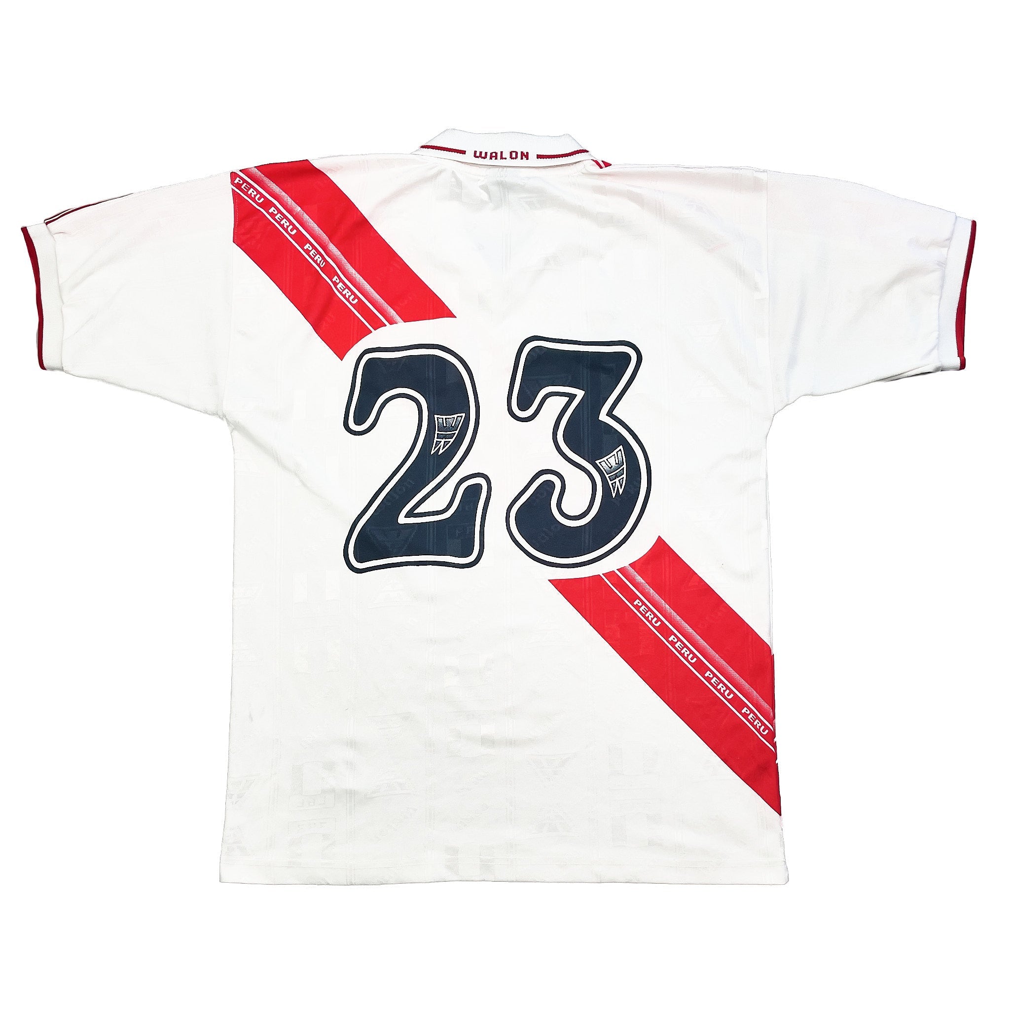Buy 2000/01 Peru 23 Home Shirt (L) Walon ~ Free worldwide shipping ~ Authentic Vintage Football Shirts from Cult Kits