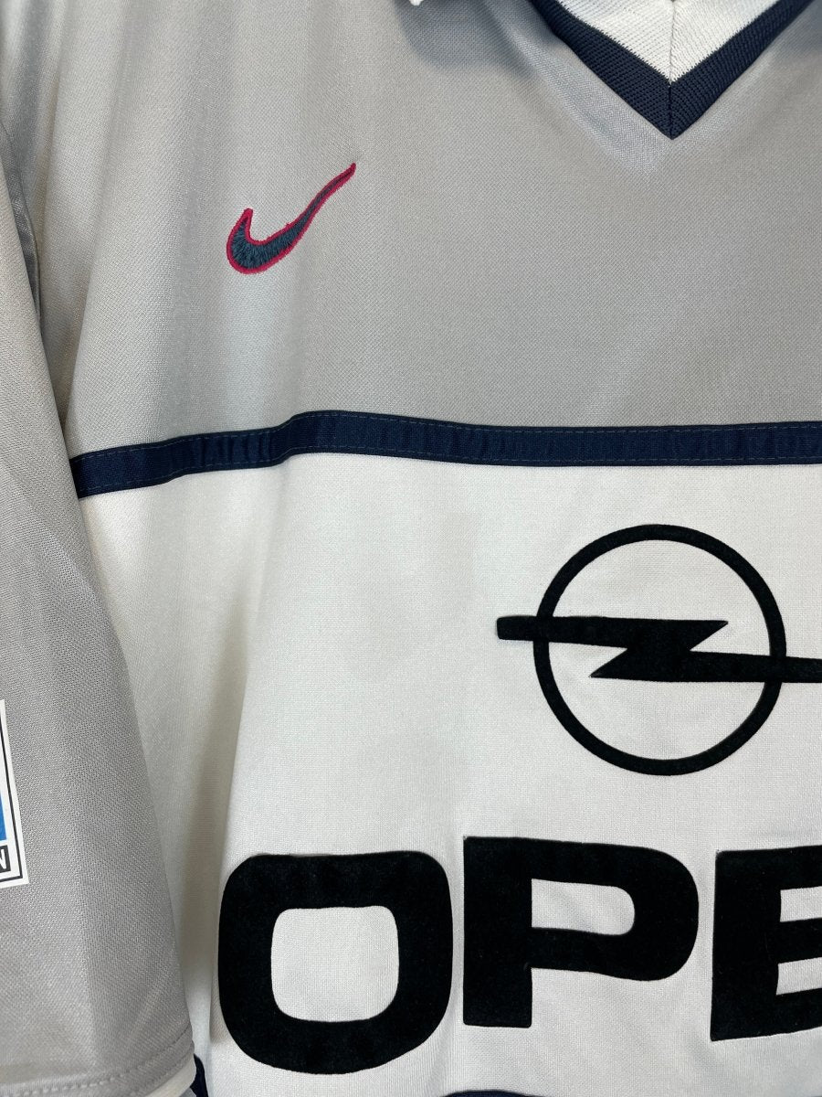 2000/01 PSG OKOCHA 10 AWAY SHIRT (L) NIKE - Cult Kits - Large - Buy Vintage Football Shirts, Authentic Retro Football Shirts For Sale, Classic Football Shirts & Soccer Jersey