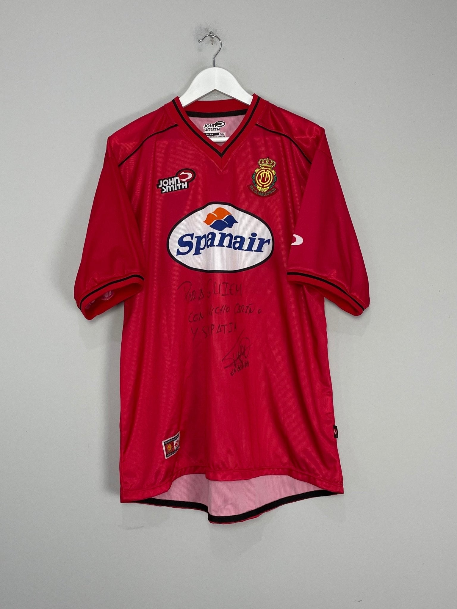 Shop 2000/01 REAL MALLORCA ENGONGA #23 *SIGNED* HOME SHIRT (XXL) JOHN SMITH, classic football shirts, vintage football shirts & retro soccer jerseys at Cult Kits
