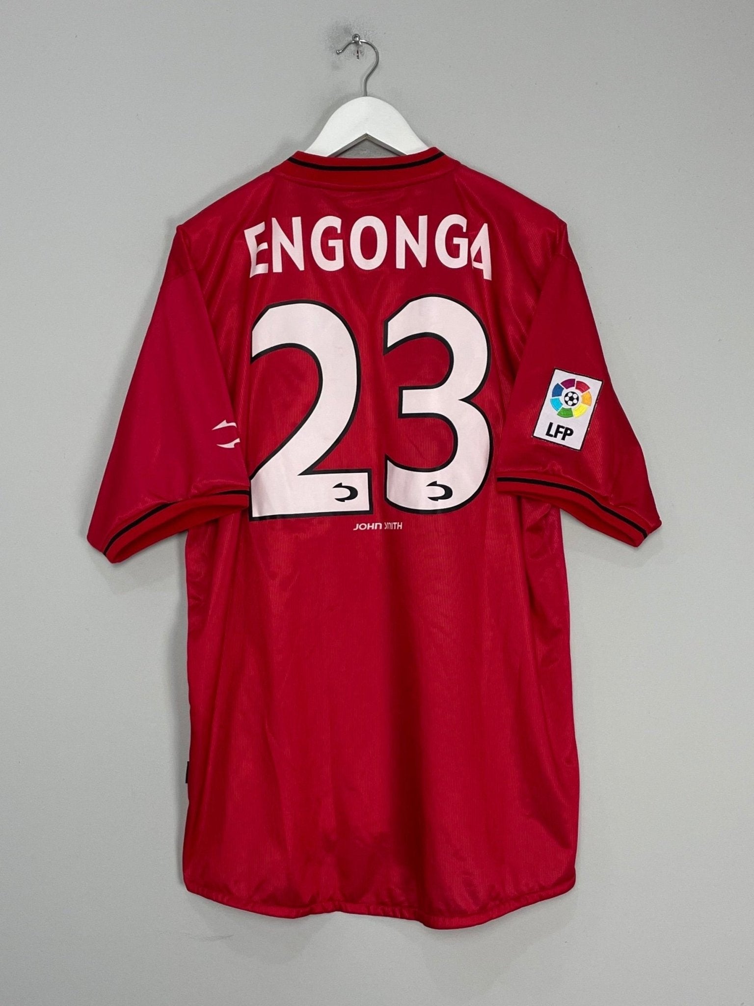 Shop 2000/01 REAL MALLORCA ENGONGA #23 *SIGNED* HOME SHIRT (XXL) JOHN SMITH, classic football shirts, vintage football shirts & retro soccer jerseys at Cult Kits