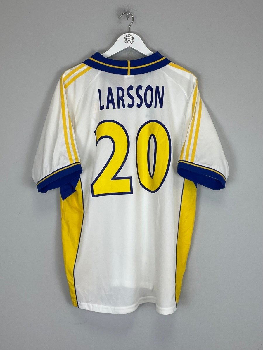 2000/01 SWEDEN LARSSON 7 AWAY SHIRT (XL) ADIDAS - Cult Kits - XL - Buy Vintage Football Shirts, Authentic Retro Football Shirts For Sale, Classic Football Shirts & Soccer Jersey