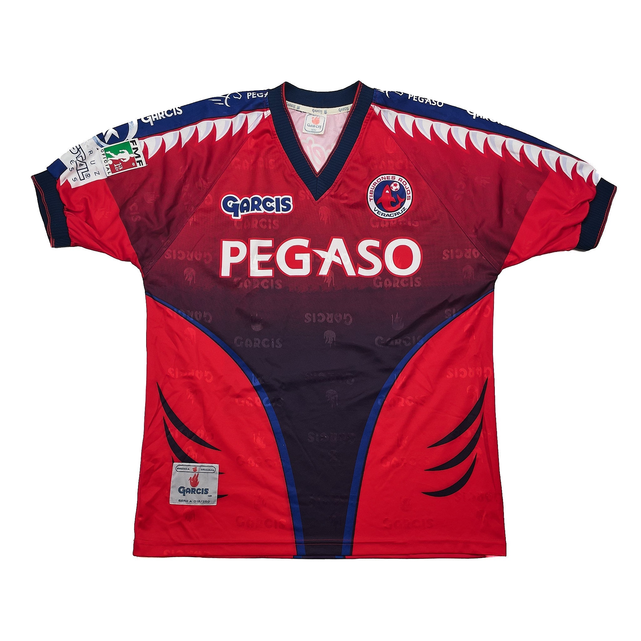 Buy 2000/01 Tiburones Veracruz Home Shirt (M) Garcis ~ Free worldwide shipping available ~ Authentic Vintage Football Shirts from Cult Kits
