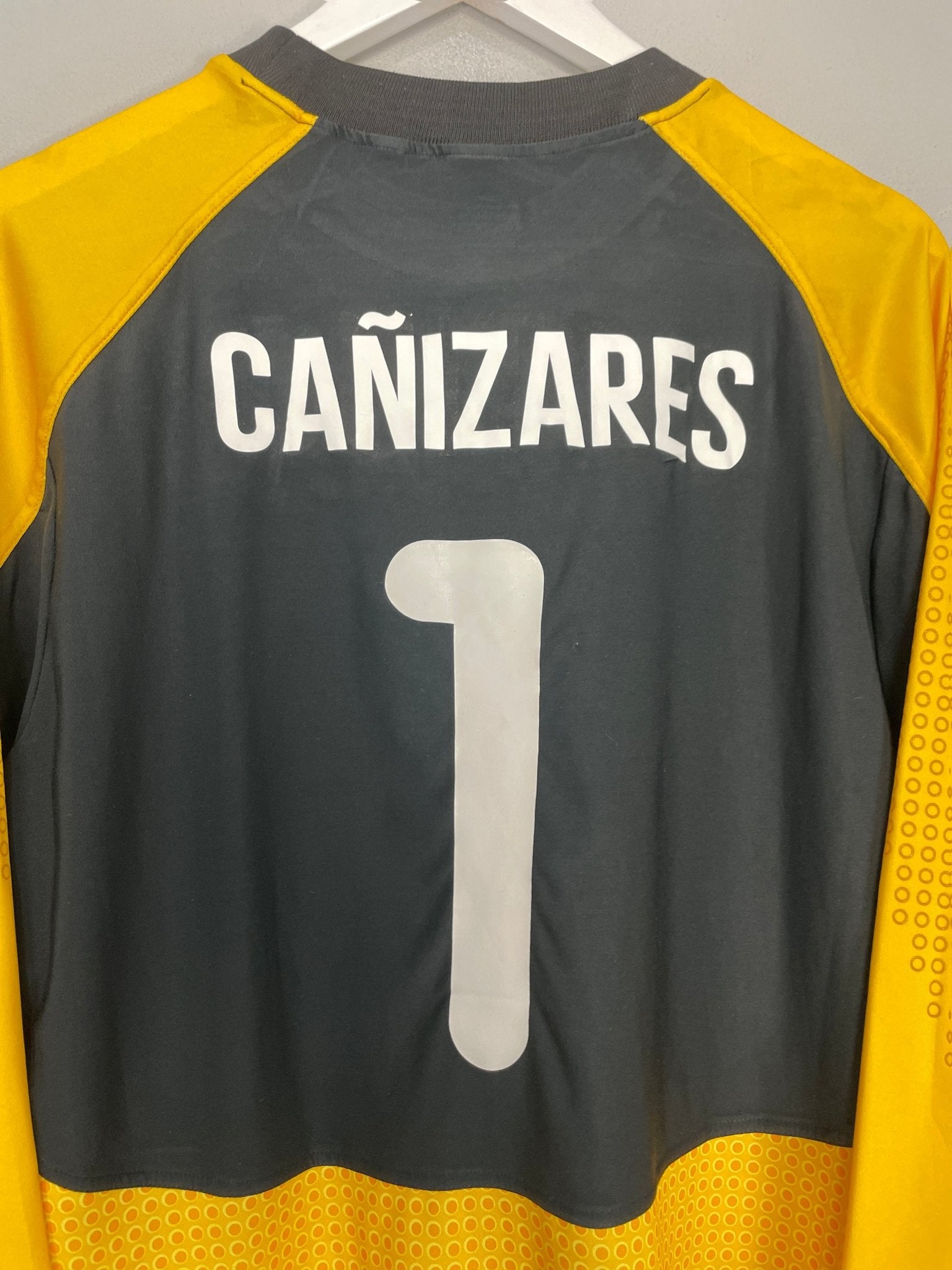 Shop 2000/01 VALENCIA CANIZARES #1 GK SHIRT (L) NIKE, classic football shirts, vintage football shirts & retro soccer jerseys at Cult Kits