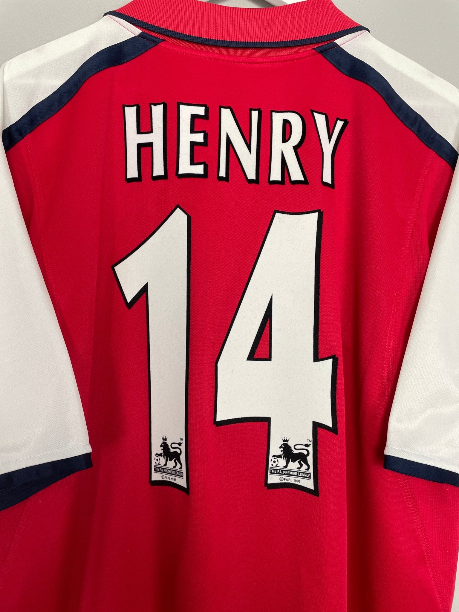 Shop 2000/02 ARSENAL HENRY #14 HOME SHIRT (L) NIKE, classic football shirts, vintage football shirts & retro soccer jerseys at Cult Kits