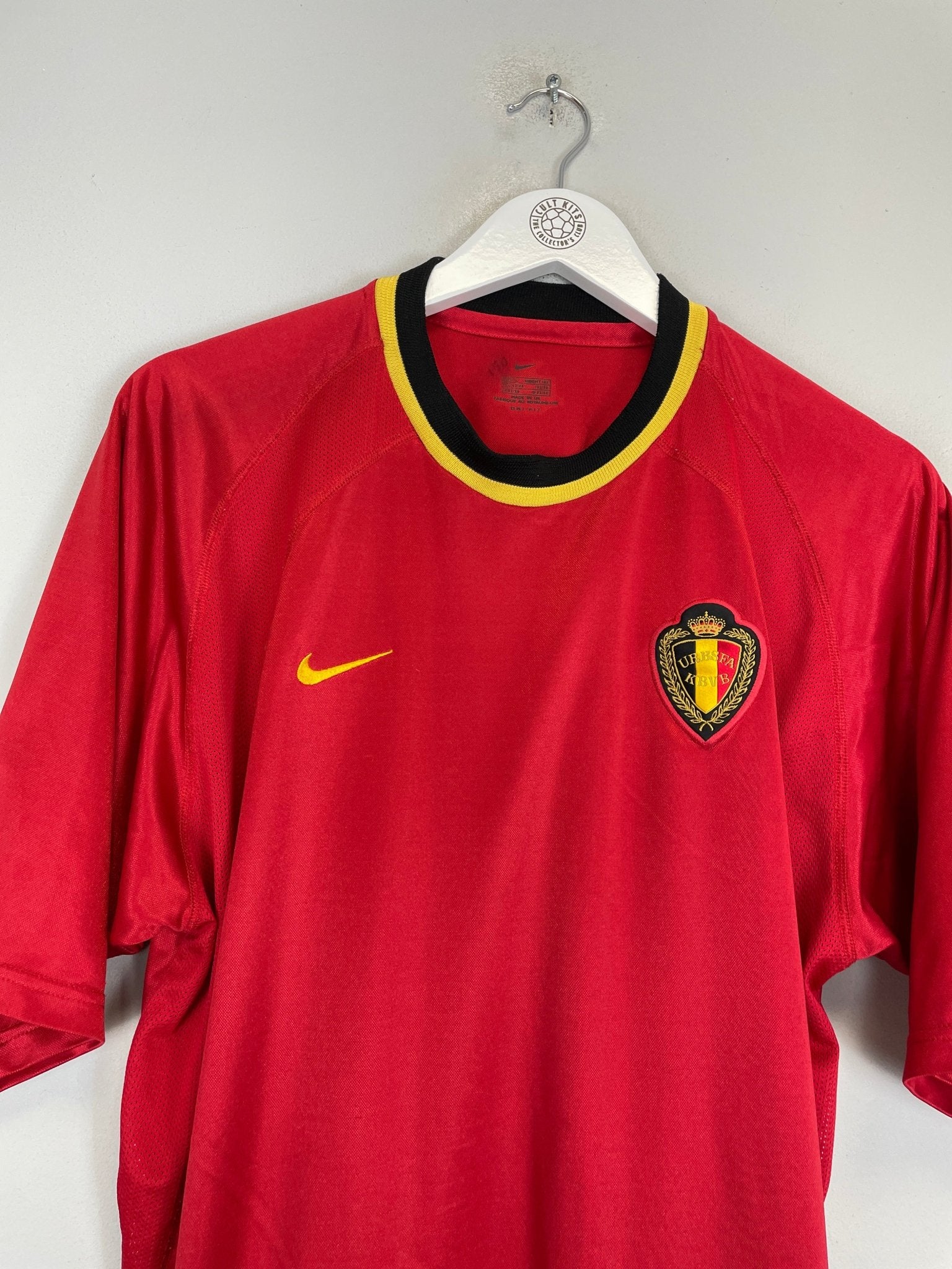 Shop 2000/02 BELGIUM HOME SHIRT (L) NIKE, classic football shirts, vintage football shirts & retro soccer jerseys at Cult Kits