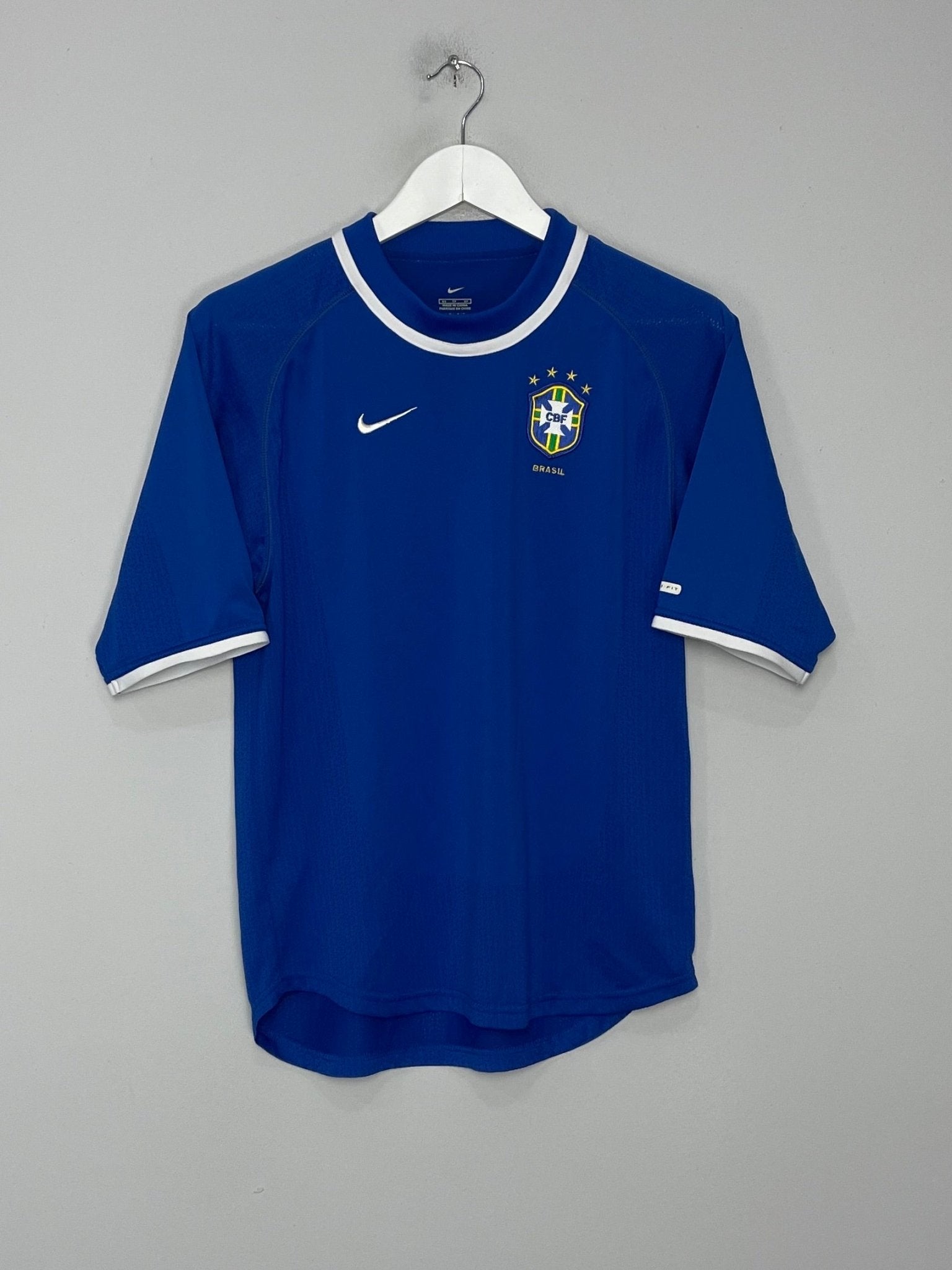 Shop 2000/02 BRAZIL AWAY SHIRT (XS) NIKE, classic football shirts, vintage football shirts & retro soccer jerseys at Cult Kits