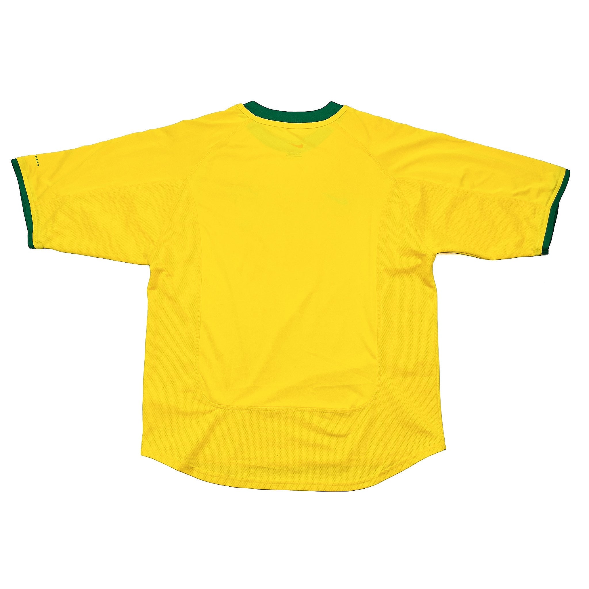 Buy 2000/02 Brazil Home Shirt (XL) Nike ~ Free worldwide shipping ~ Authentic Vintage Football Shirts from Cult Kits