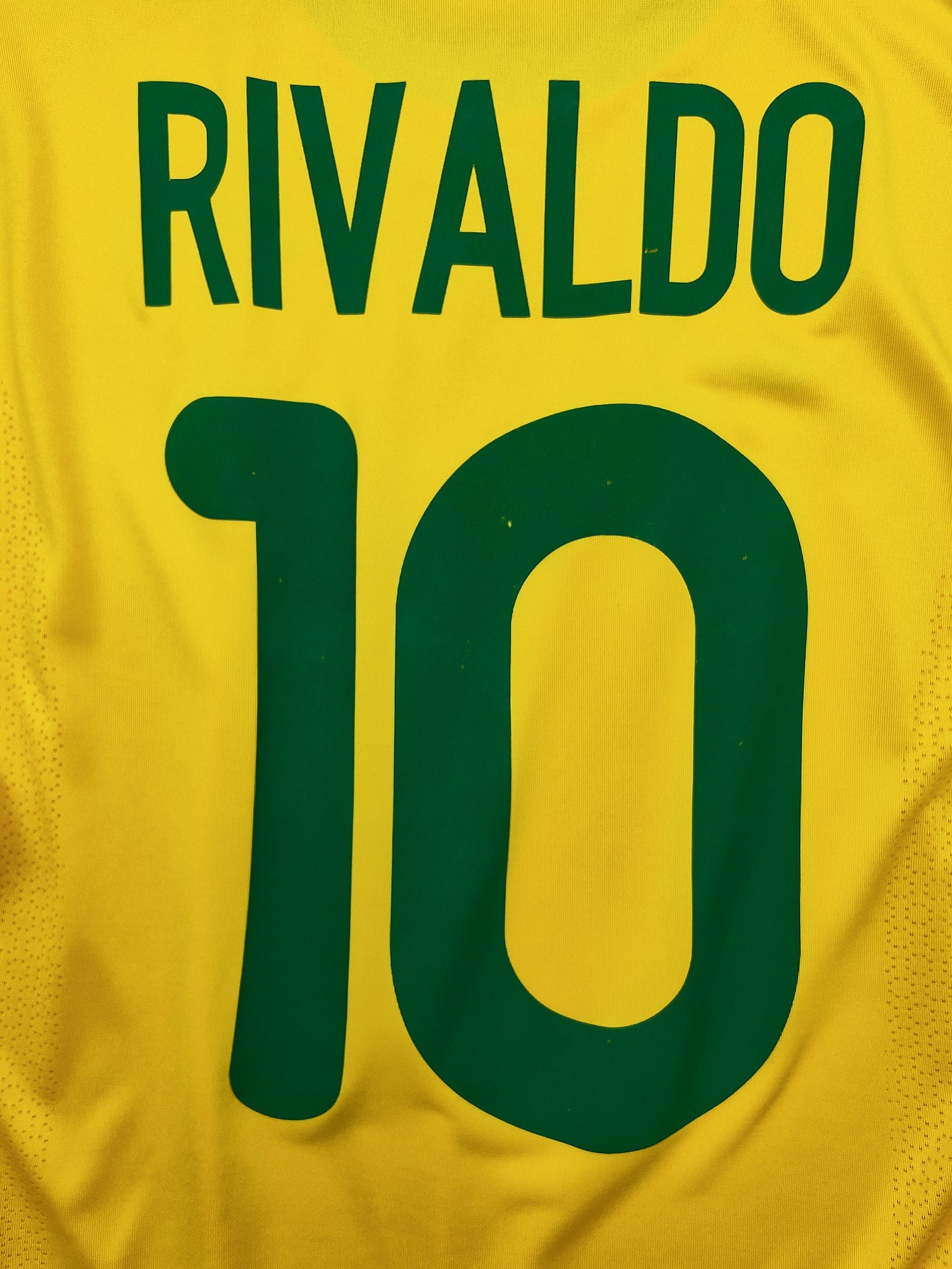 Buy 2000/02 Brazil Rivaldo 10 Home Shirt (M) Nike ~ Free worldwide shipping ~ Authentic Vintage Football Shirts from Cult Kits