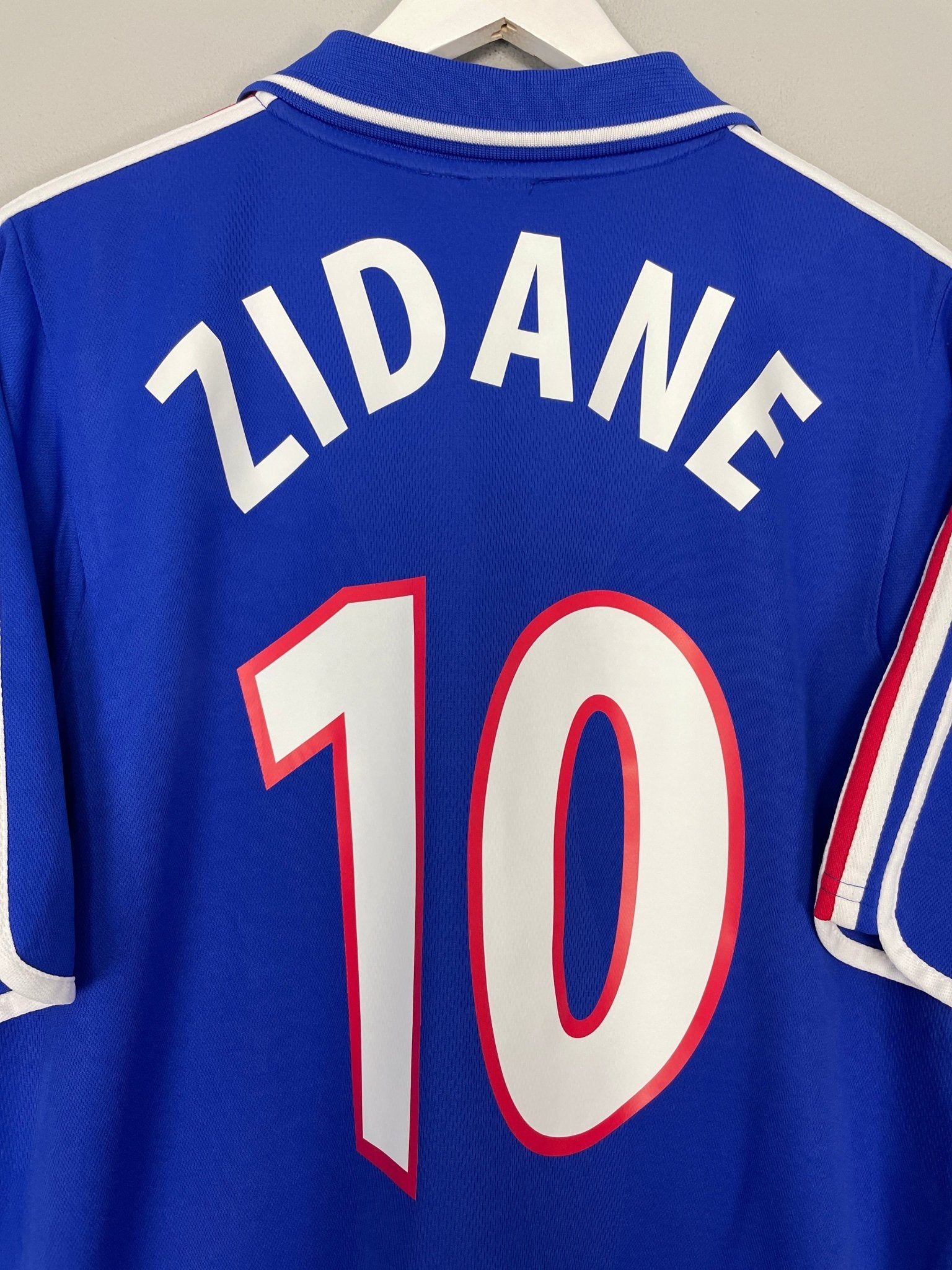 Shop 2000/02 FRANCE ZIDANE #10 HOME SHIRT (L) ADIDAS, classic football shirts, vintage football shirts & retro soccer jerseys at Cult Kits