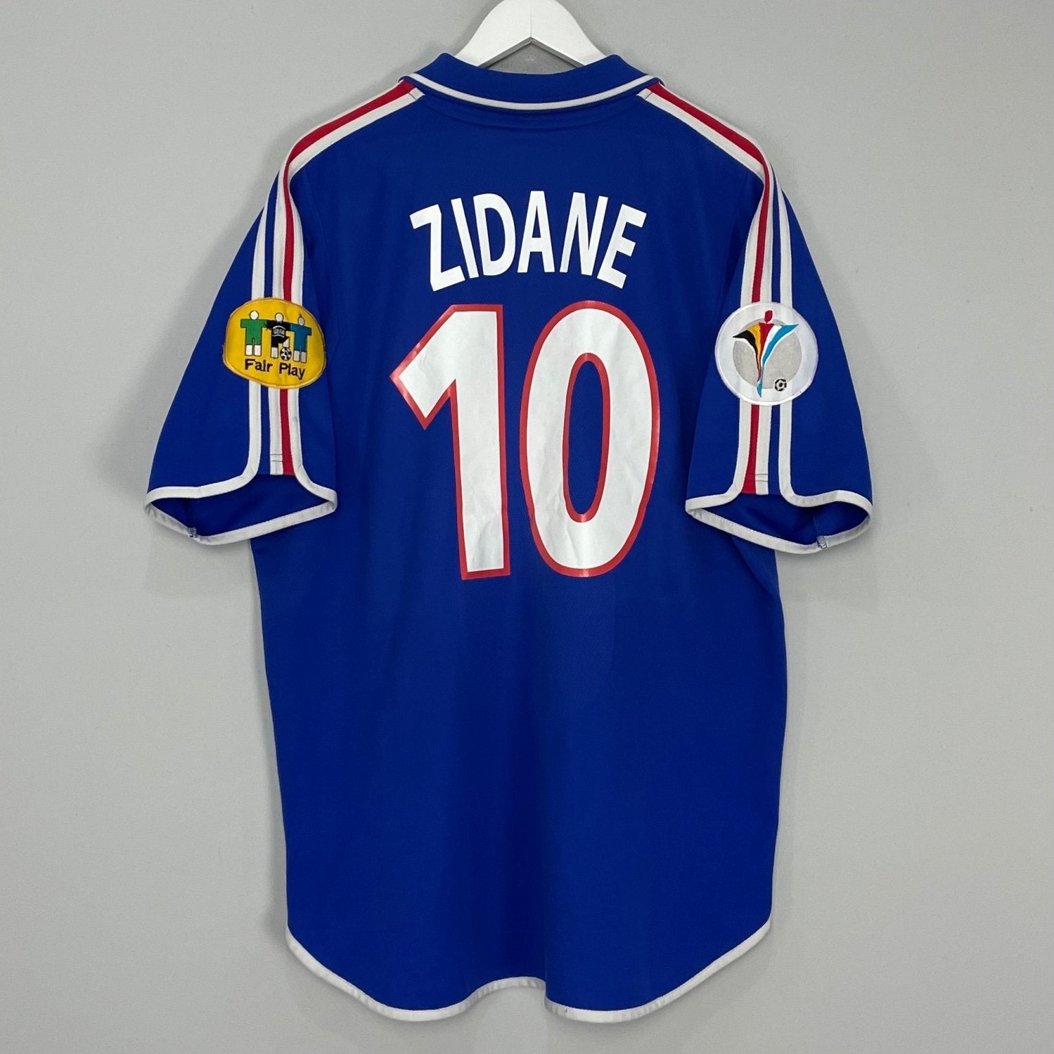 Shop 2000/02 FRANCE ZIDANE #10 HOME SHIRT (XL) ADIDAS, classic football shirts, vintage football shirts & retro soccer jerseys at Cult Kits