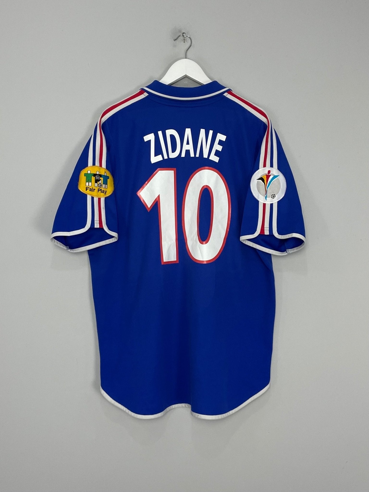 Shop 2000/02 FRANCE ZIDANE #10 HOME SHIRT (XL) ADIDAS, classic football shirts, vintage football shirts & retro soccer jerseys at Cult Kits