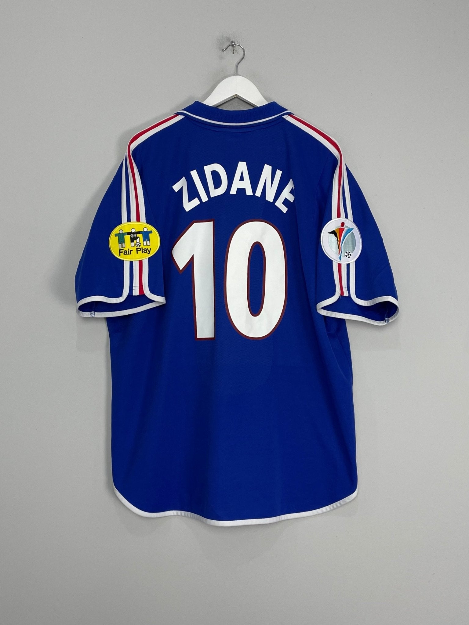 Shop 2000/02 FRANCE ZIDANE #10 HOME SHIRT (XXL) ADIDAS, classic football shirts, vintage football shirts & retro soccer jerseys at Cult Kits
