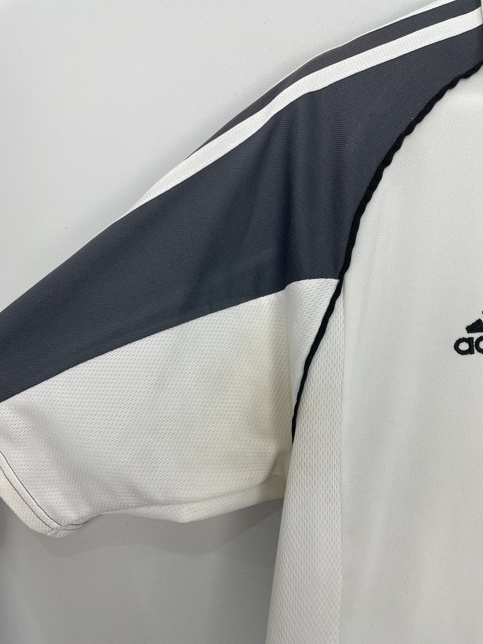 Shop 2000/02 GERMANY HOME SHIRT (S) ADIDAS, classic football shirts, vintage football shirts & retro soccer jerseys at Cult Kits