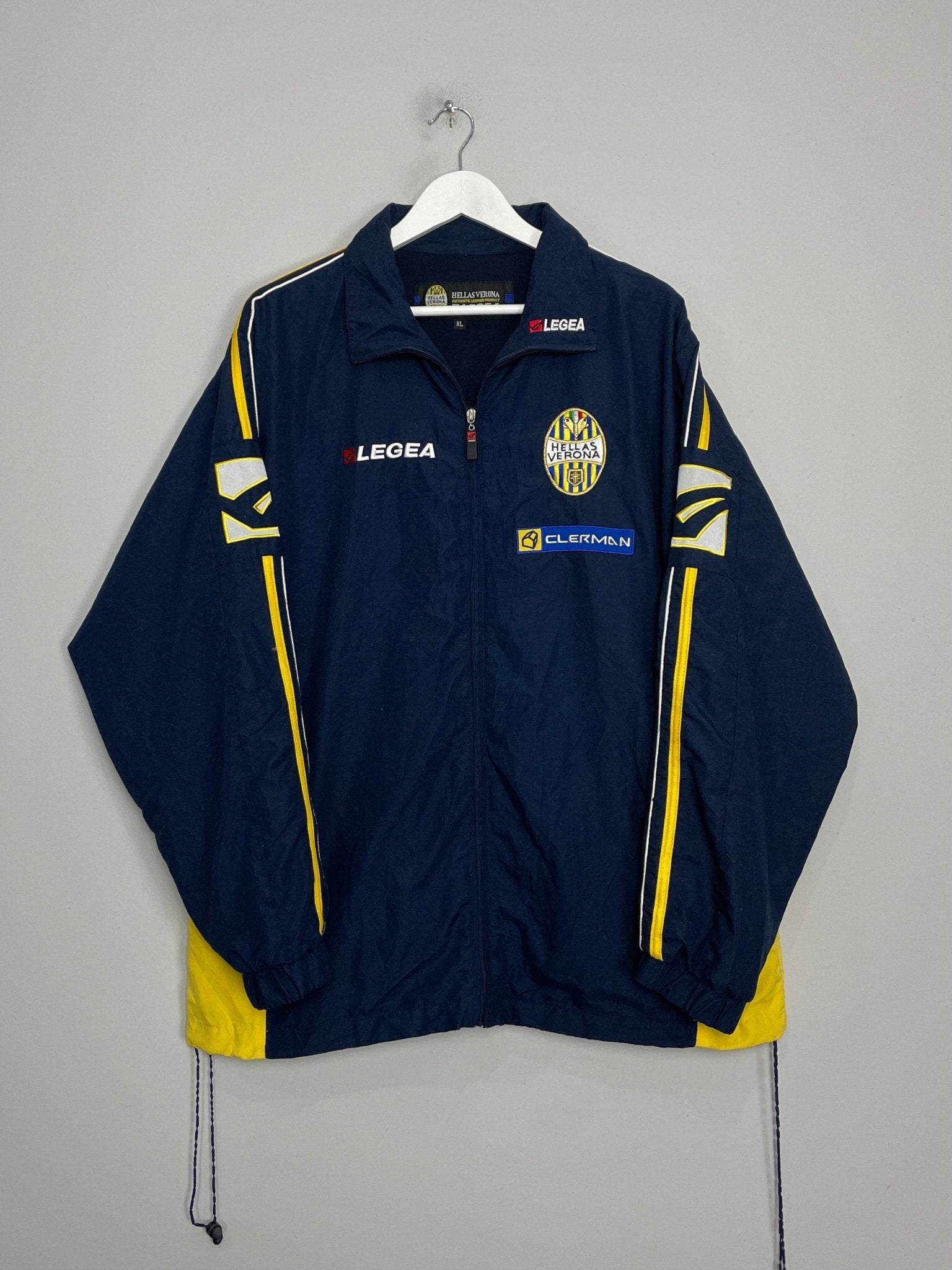 Shop 2000/02 HELLAS VERONA TRACK JACKET (XL) LOTTO, classic football shirts, vintage football shirts & retro soccer jerseys at Cult Kits