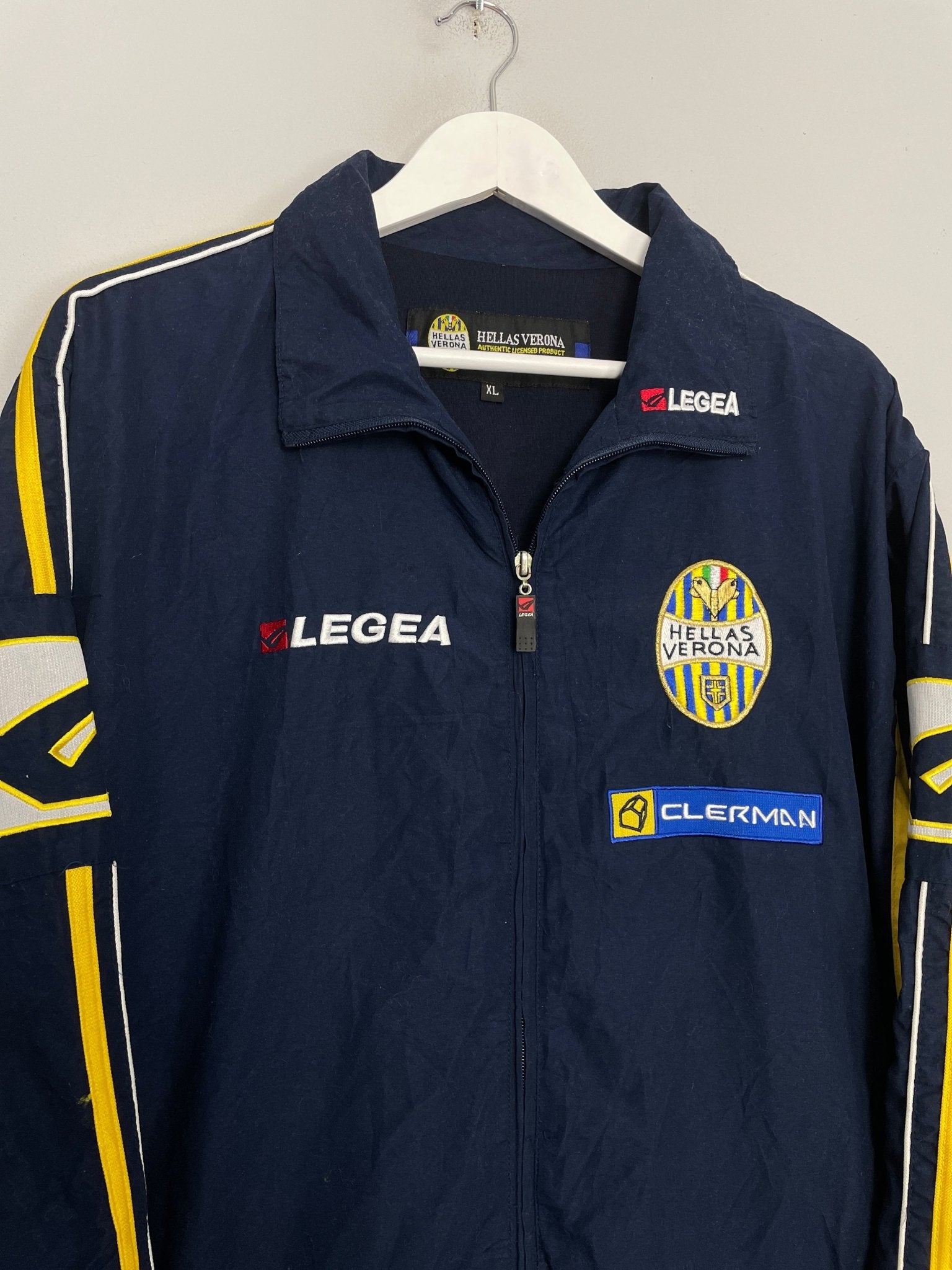 Shop 2000/02 HELLAS VERONA TRACK JACKET (XL) LOTTO, classic football shirts, vintage football shirts & retro soccer jerseys at Cult Kits