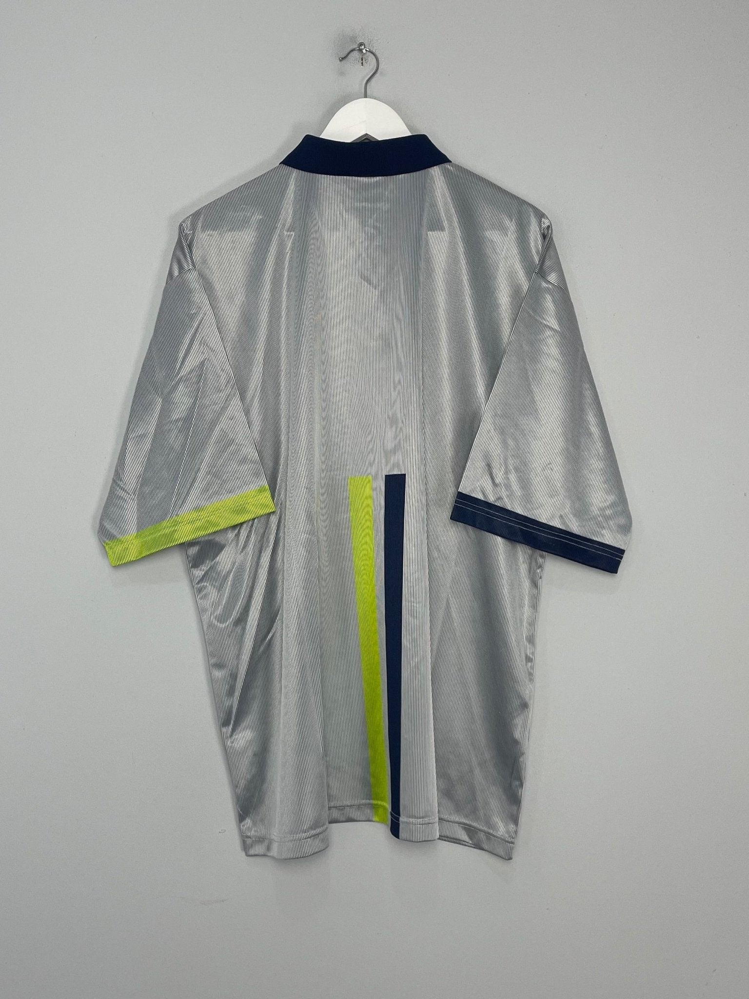 Shop 2000/02 MANCHESTER CITY AWAY SHIRT (XXL) LE COQ, classic football shirts, vintage football shirts & retro soccer jerseys at Cult Kits