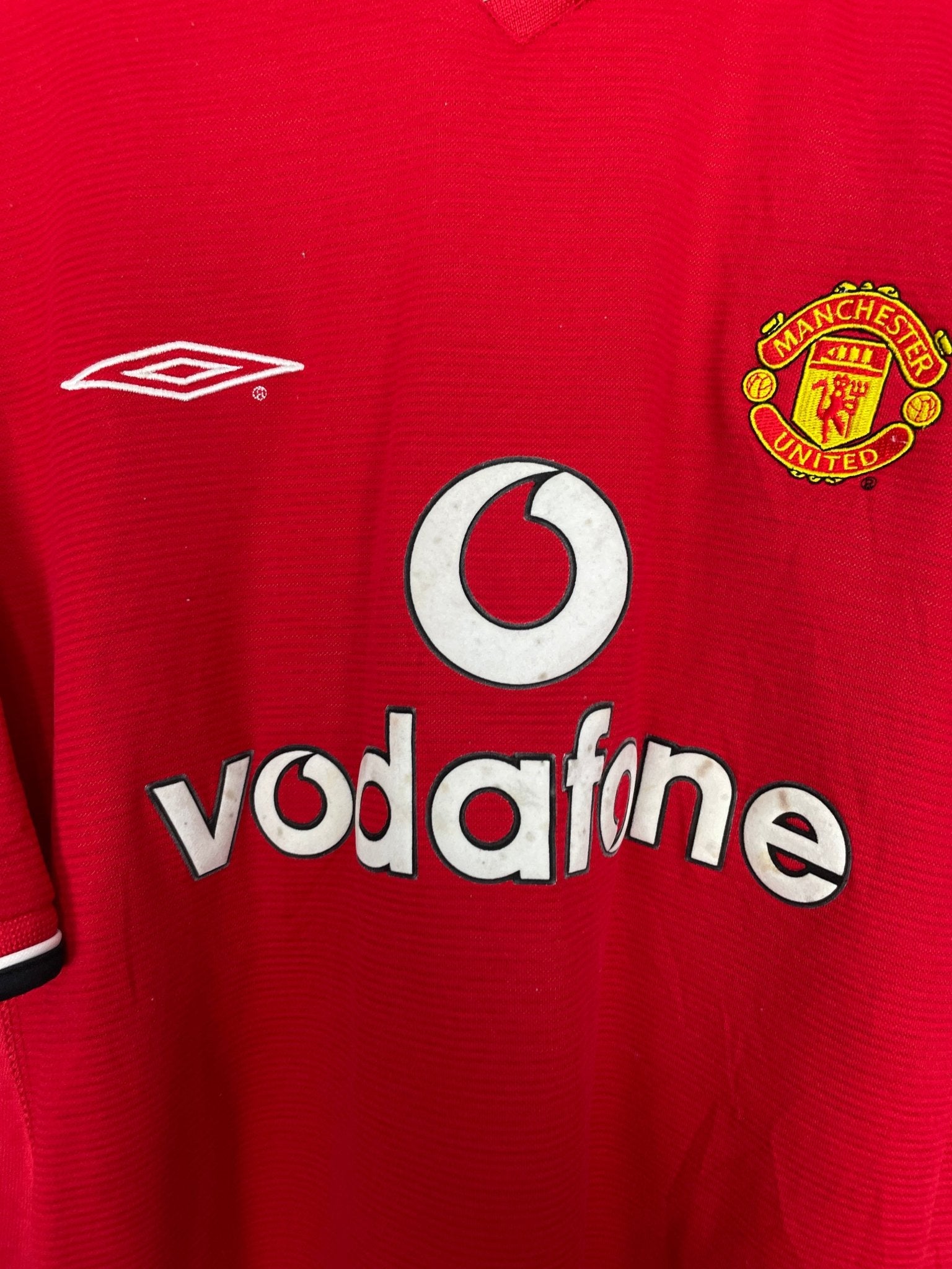 Shop 2000/02 MANCHESTER UNITED BECKHAM #7 HOME SHIRT (XL) UMBRO, classic football shirts, vintage football shirts & retro soccer jerseys at Cult Kits
