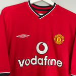 Shop 2000/02 MANCHESTER UNITED BECKHAM #7 HOME SHIRT (XL) UMBRO, classic football shirts, vintage football shirts & retro soccer jerseys at Cult Kits