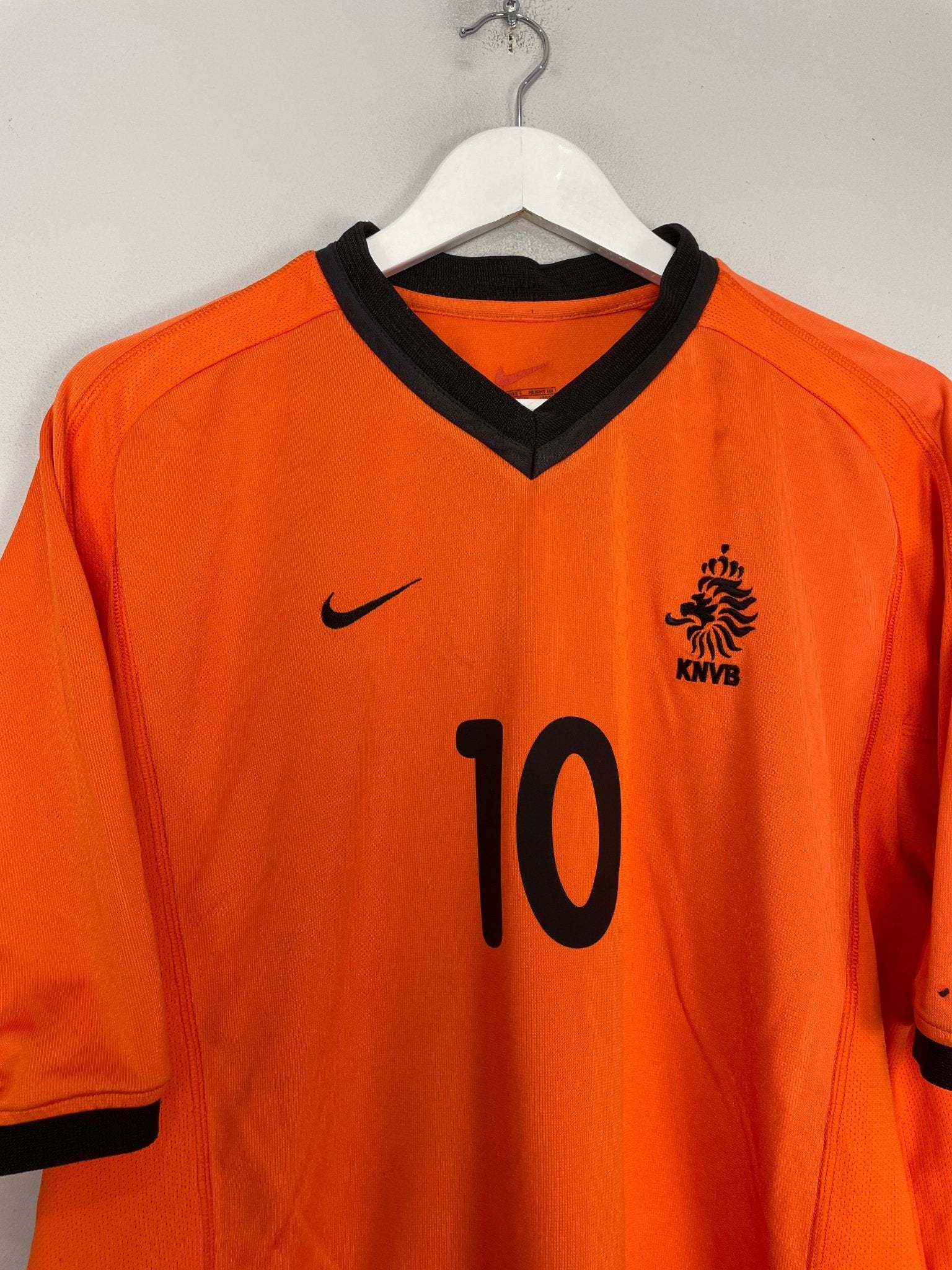 Shop 2000/02 NETHERLANDS BERGKAMP #10 HOME SHIRT (L) NIKE, classic football shirts, vintage football shirts & retro soccer jerseys at Cult Kits