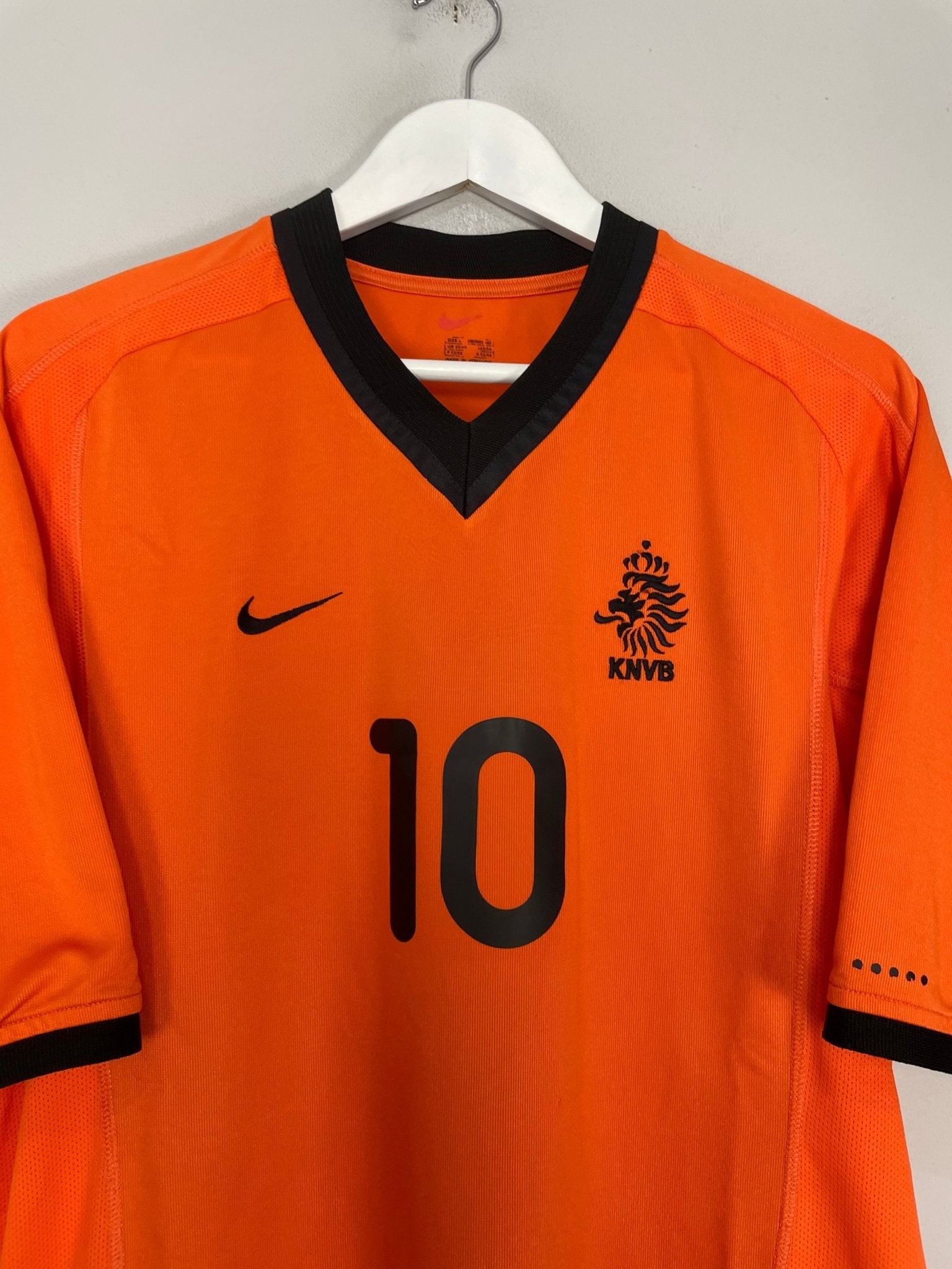 Shop 2000/02 NETHERLANDS BERGKAMP #10 HOME SHIRT (L) NIKE, classic football shirts, vintage football shirts & retro soccer jerseys at Cult Kits