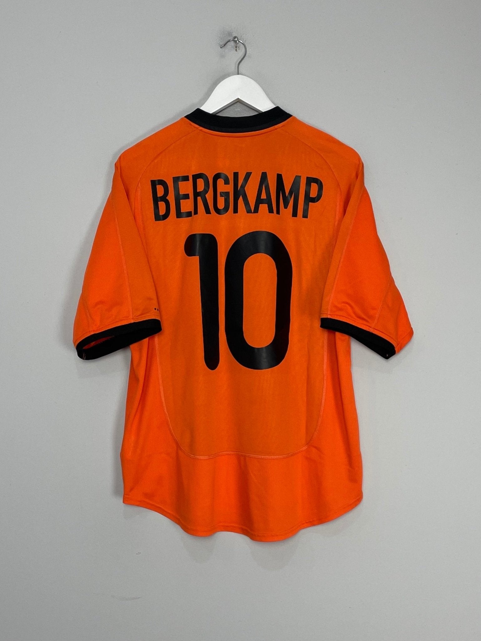 Shop 2000/02 NETHERLANDS BERGKAMP #10 HOME SHIRT (L) NIKE, classic football shirts, vintage football shirts & retro soccer jerseys at Cult Kits