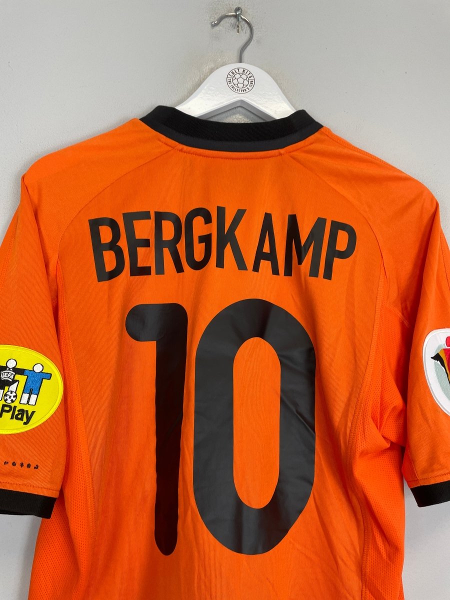 2000/02 NETHERLANDS BERGKAMP 10 HOME SHIRT (M) NIKE - Cult Kits - Medium - Buy Vintage Football Shirts, Authentic Retro Football Shirts For Sale, Classic Football Shirts & Soccer Jersey
