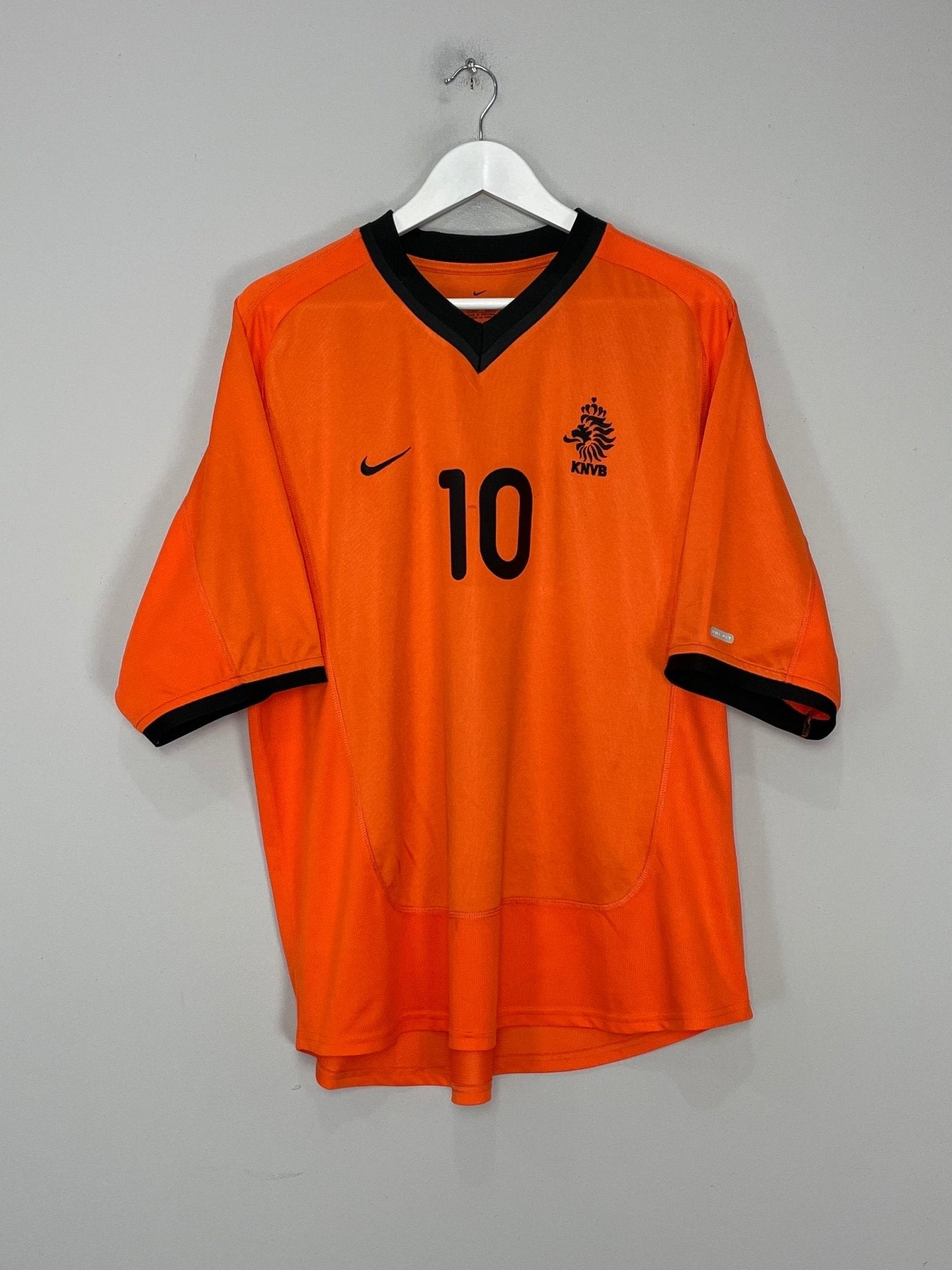Shop 2000/02 NETHERLANDS BERGKAMP #10 HOME SHIRT (XL) NIKE, classic football shirts, vintage football shirts & retro soccer jerseys at Cult Kits