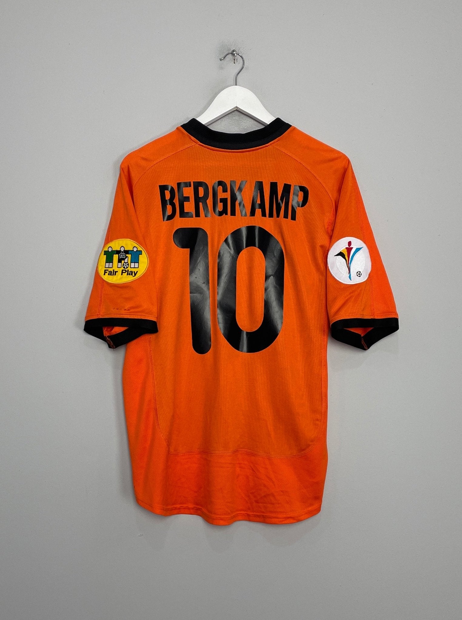 Shop 2000/02 NETHERLANDS BERGKAMP #10 HOME SHIRT (XL) NIKE, classic football shirts, vintage football shirts & retro soccer jerseys at Cult Kits