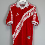 Shop 2000/02 PERU #10 AWAY SHIRT (XL) WALON, classic football shirts, vintage football shirts & retro soccer jerseys at Cult Kits