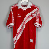 Shop 2000/02 PERU #10 AWAY SHIRT (XL) WALON, classic football shirts, vintage football shirts & retro soccer jerseys at Cult Kits